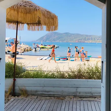 Des Sablettes Apartment